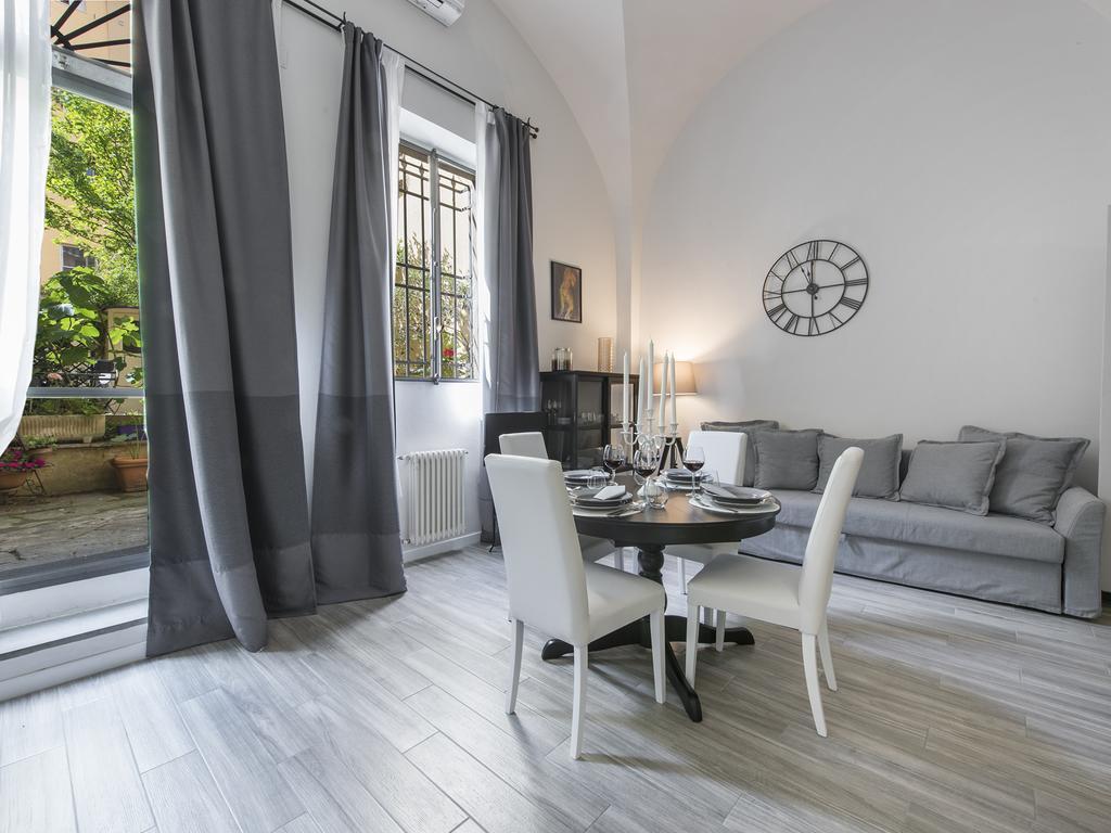 Cynthia'S Garden - Apartment With Private Garden In Santa Croce 佛罗伦萨 外观 照片